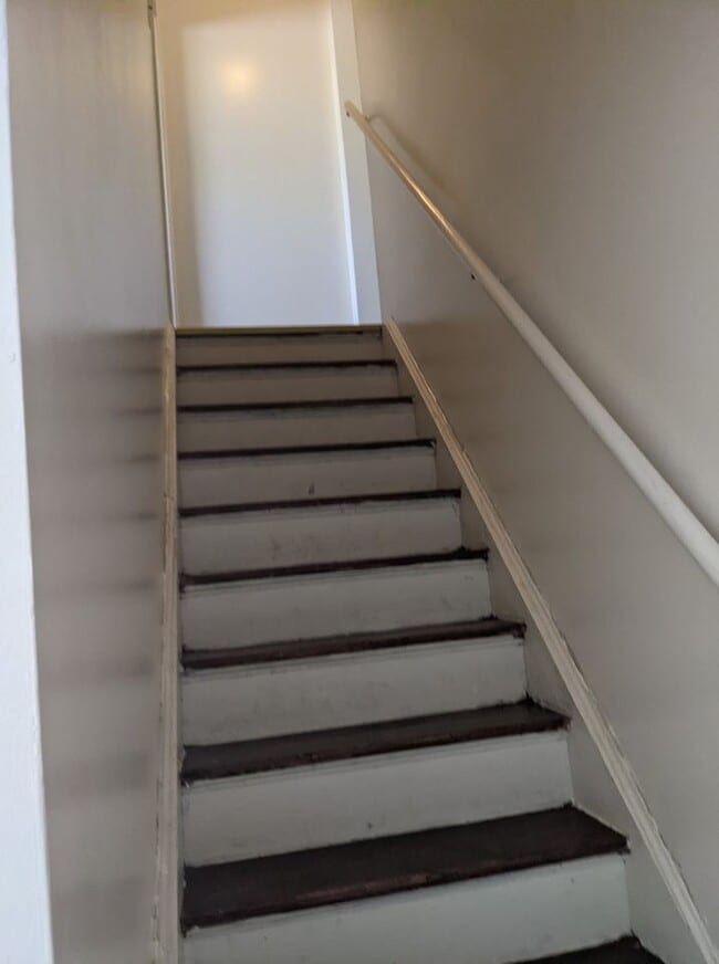 Building Photo - 916 Lexington Ave