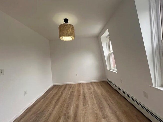 Building Photo - 9 Turner Ave