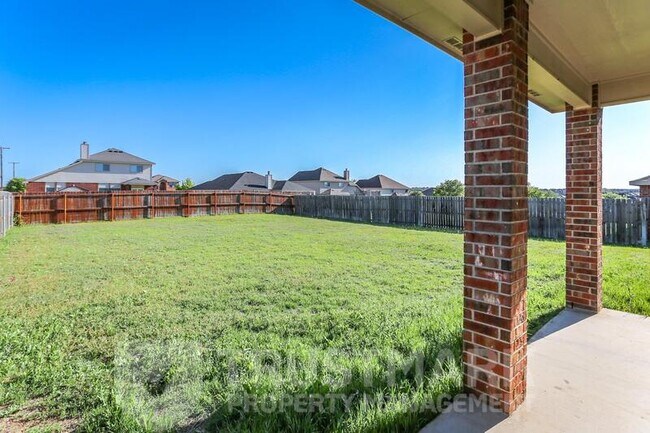 Building Photo - 212 Crowfoot Dr