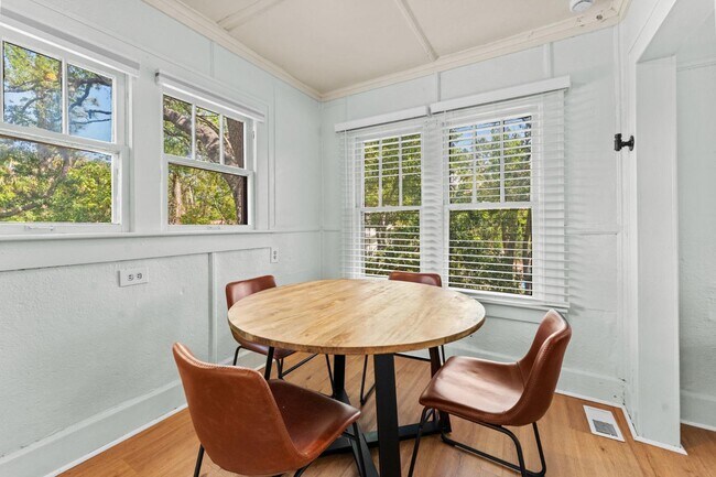 Building Photo - 4347 22nd Ave S