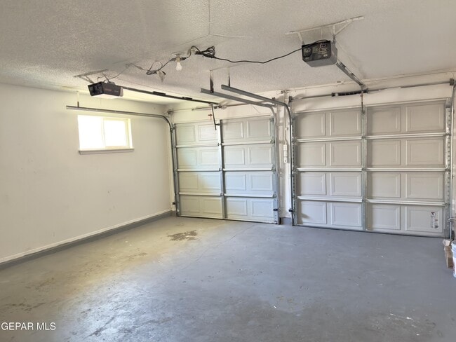 Building Photo - 5208 La Taste Ave