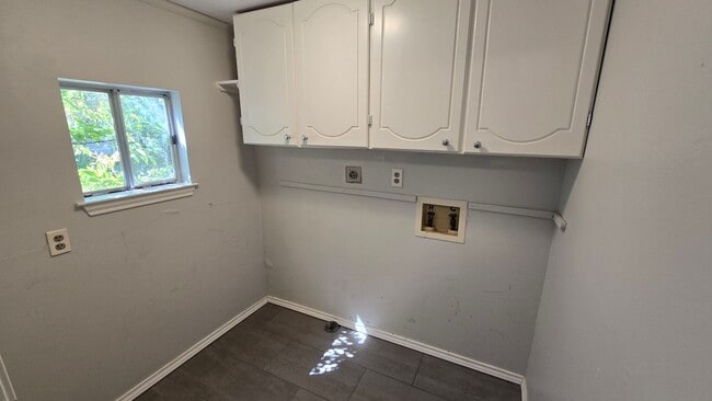 Building Photo - 237 Senisa Dr