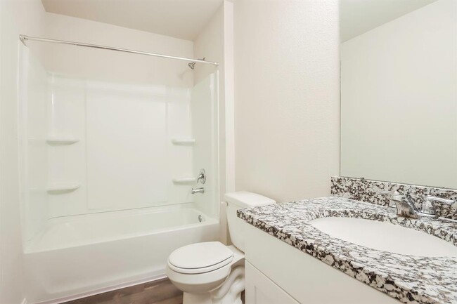Building Photo - 15678 Briar Forest Dr