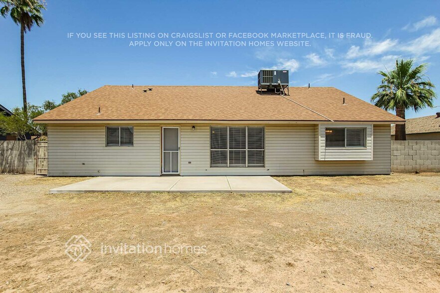 Building Photo - 8939 W Vogel Ave