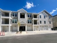 Building Photo - Brand-new Condo Conveniently Located in Ri...