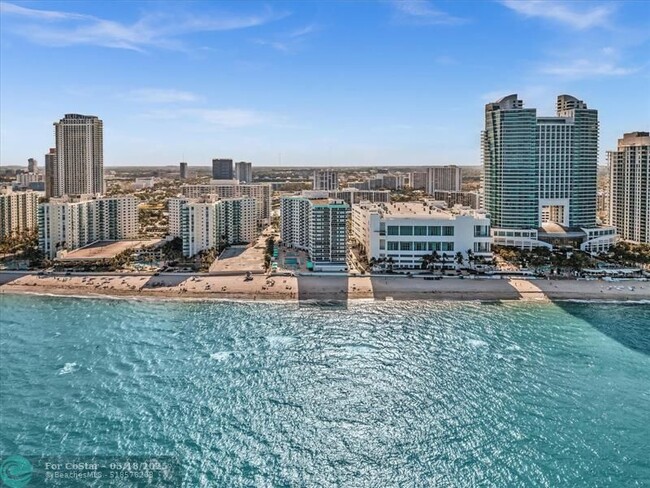 Building Photo - 3725 S Ocean Dr