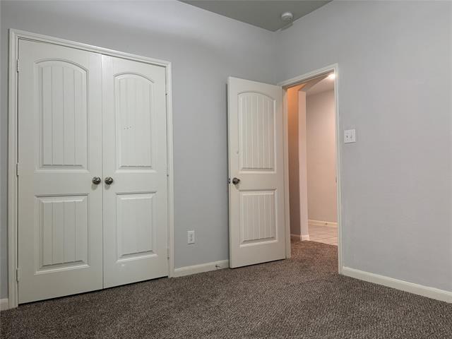 Building Photo - 9220 Hawthorne Dr