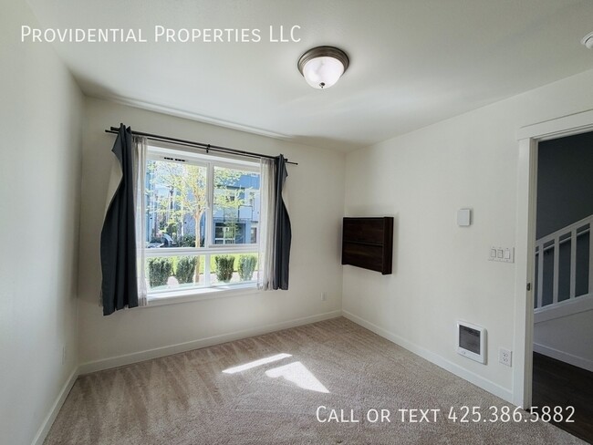 Building Photo - 14669 36th Ave NE