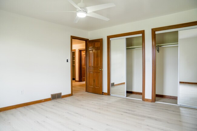 Building Photo - 7231 Stow Rd