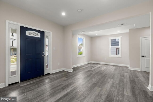 Building Photo - 505 McCabe Ave