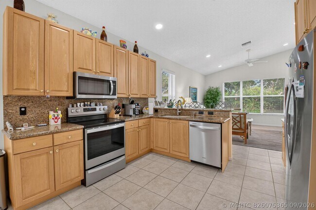 Building Photo - 11176 Ihilani Way