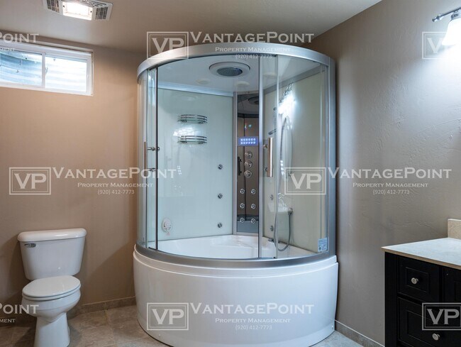 Building Photo - 515 Winding Waters Way
