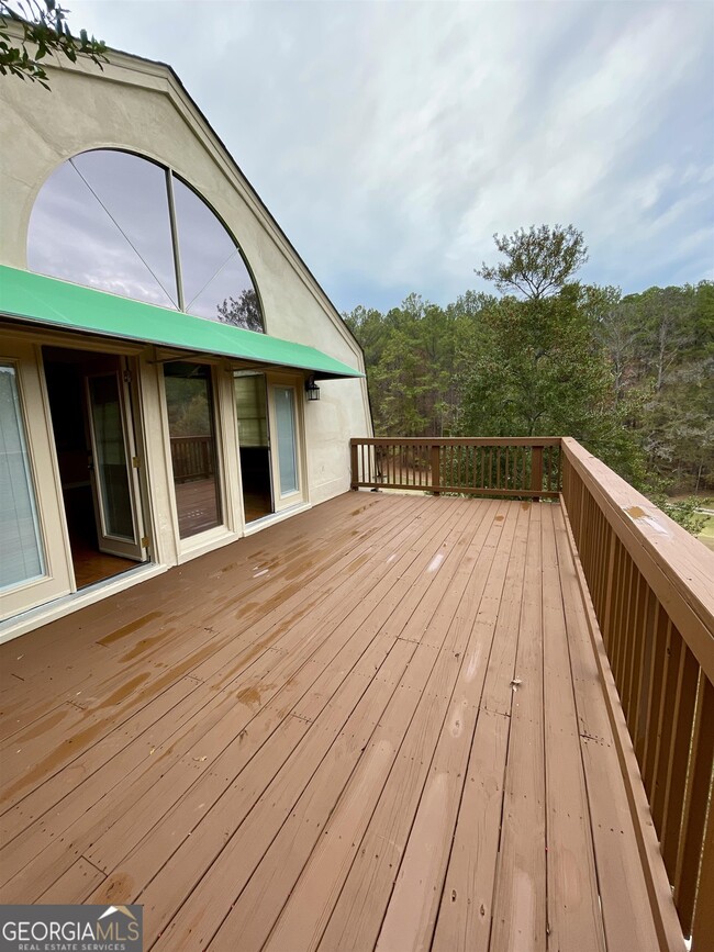 Building Photo - 242 Ebenezer Church Rd