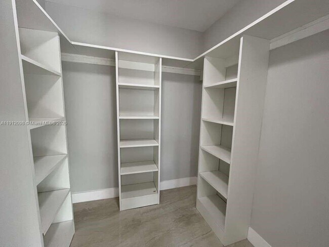 Building Photo - 1844 NW 19th St