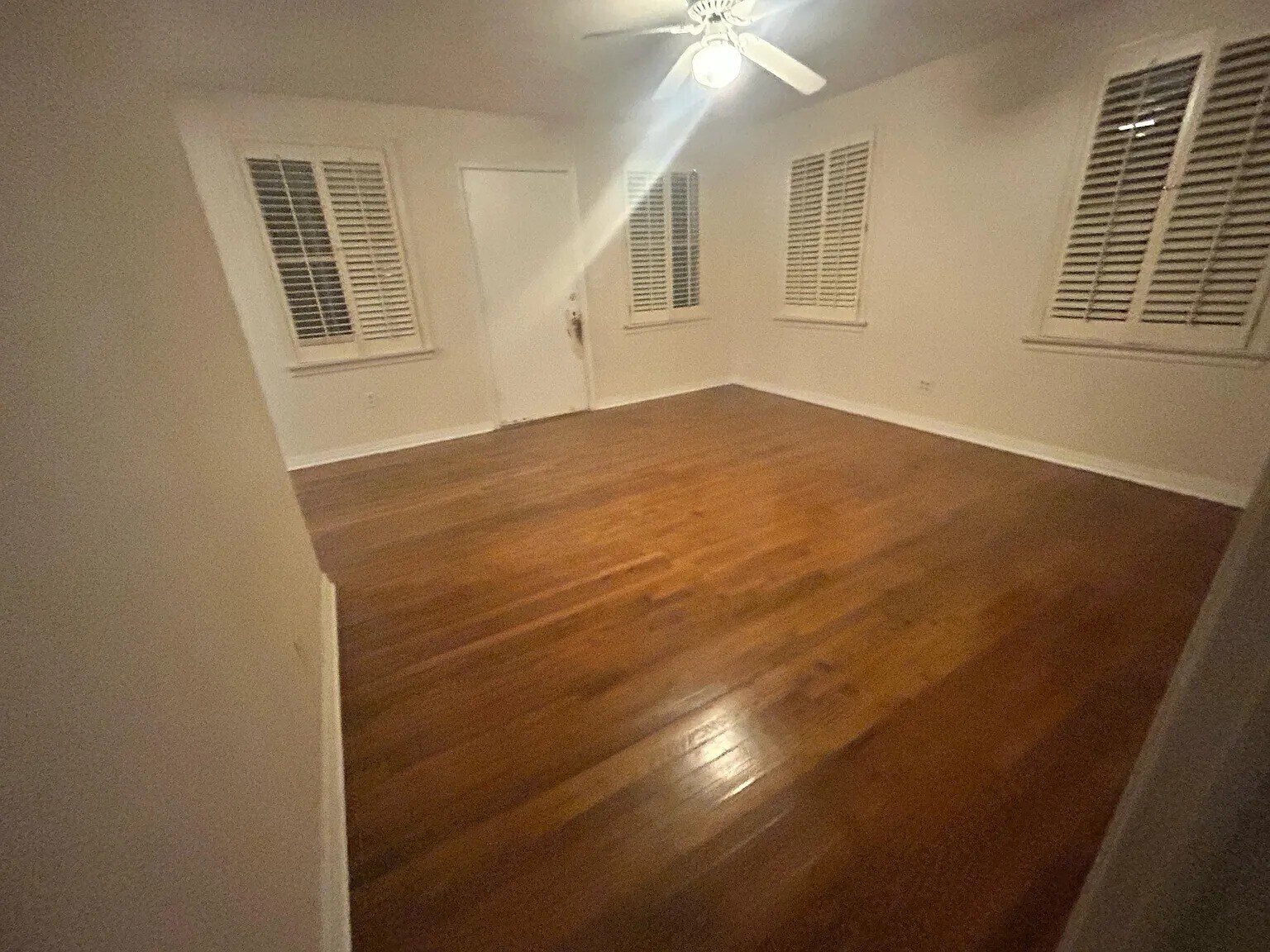 Building Photo - 2652 Merwyn Rd