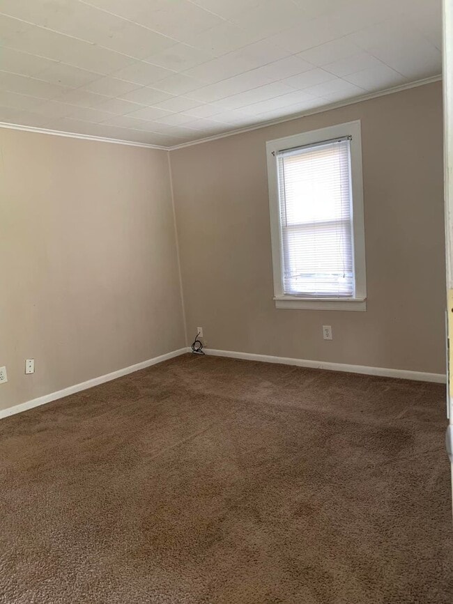 Building Photo - 5204 N Harlan Ave