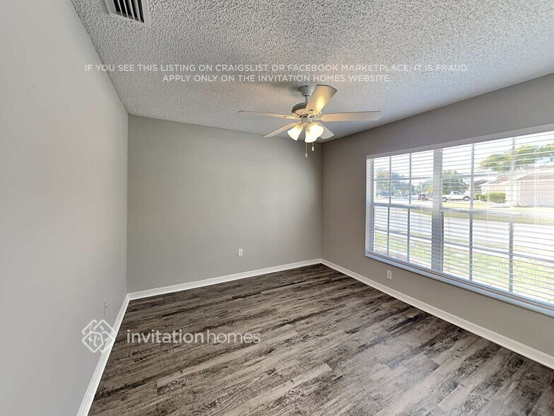 Building Photo - 10424 Autumnwood Dr
