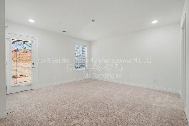 Building Photo - 9240 Walnut Hl Rd NW