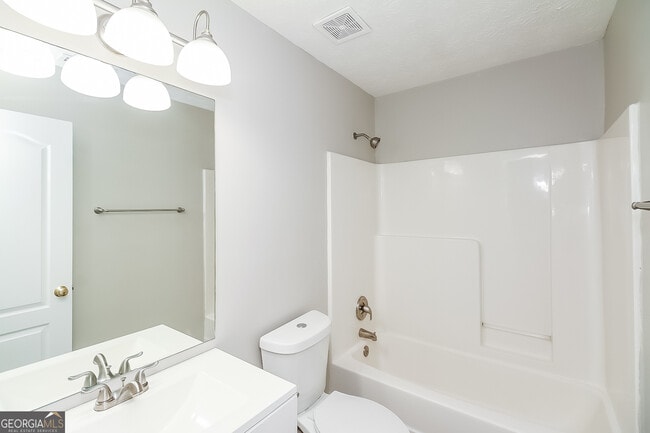 Building Photo - 11771 Fairway Overlook
