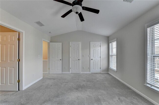 Building Photo - 4006 Edgecomb Dr