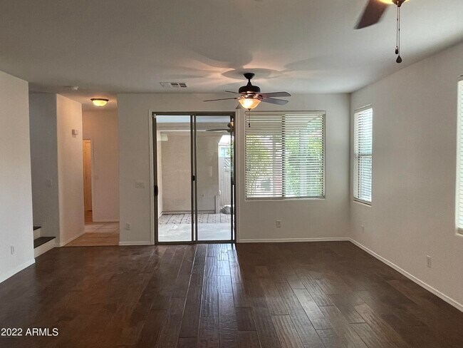 Building Photo - 2924 S Cole Dr