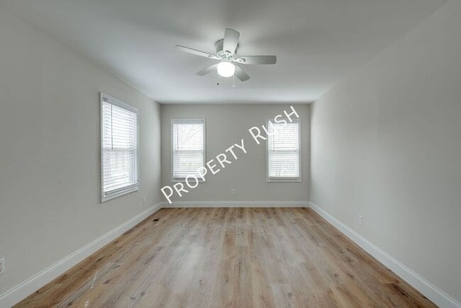Building Photo - 248 East Ave