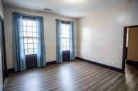 Building Photo - 1709 E 5th Ave