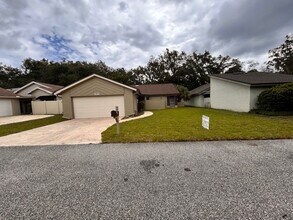 Building Photo - Newly renovated 3/2 Home in the Wedgewood ...