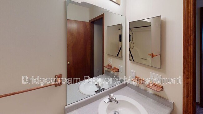 Building Photo - 1632 Tamworth Cir