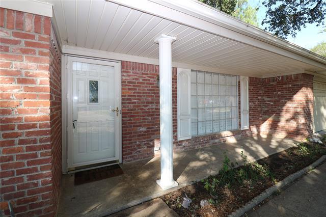 Building Photo - 2703 Peachtree Ln