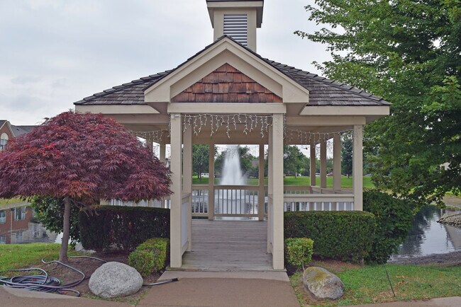 Building Photo - 3-Bedroom, 2-Bath, 2-Car Garage Condo, Ste...