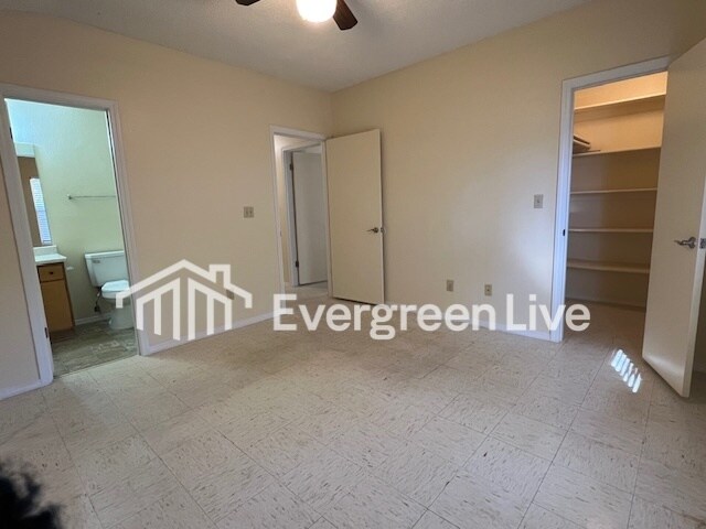 Building Photo - 121 Pembroke Ct