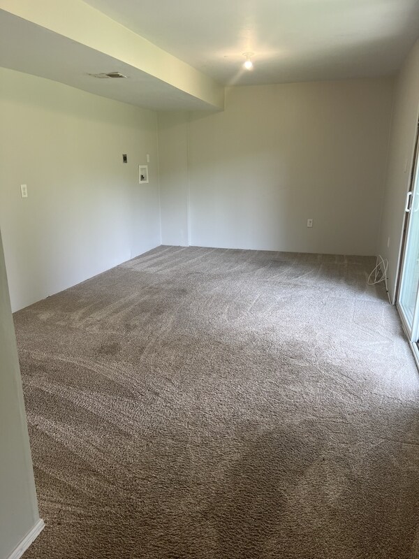 Building Photo - 2048 Michael Dr