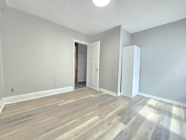 Building Photo - 1416 Miami St