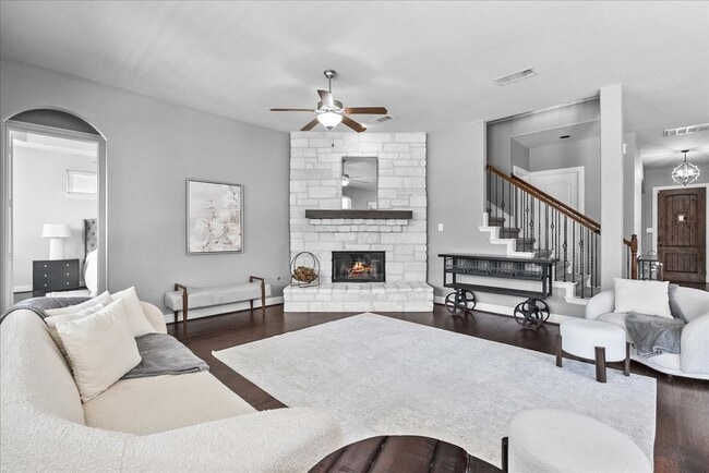 Building Photo - 2932 Hawkins Creek Ln