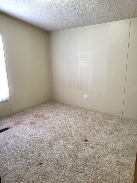 Building Photo - 2500 Mann Rd