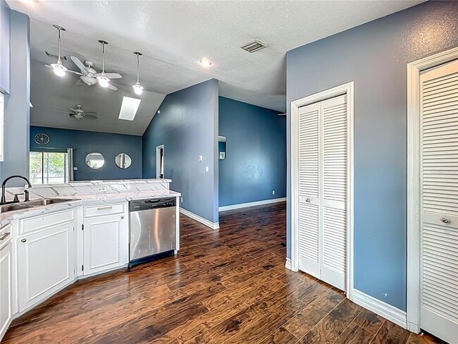 Building Photo - 4942 Eden View Ct