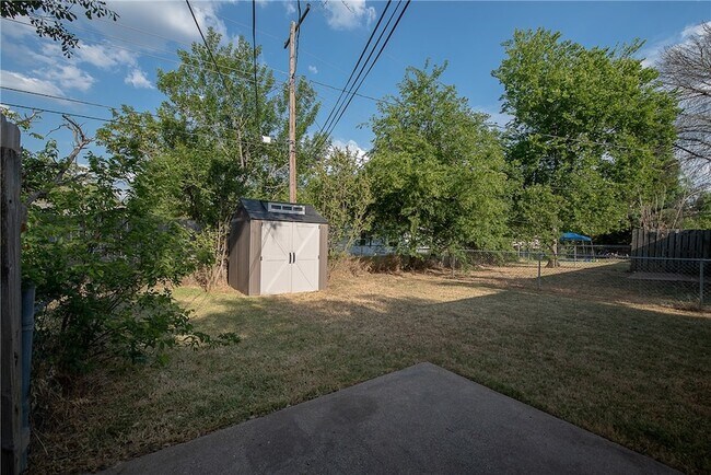 Building Photo - 3917 Olive St