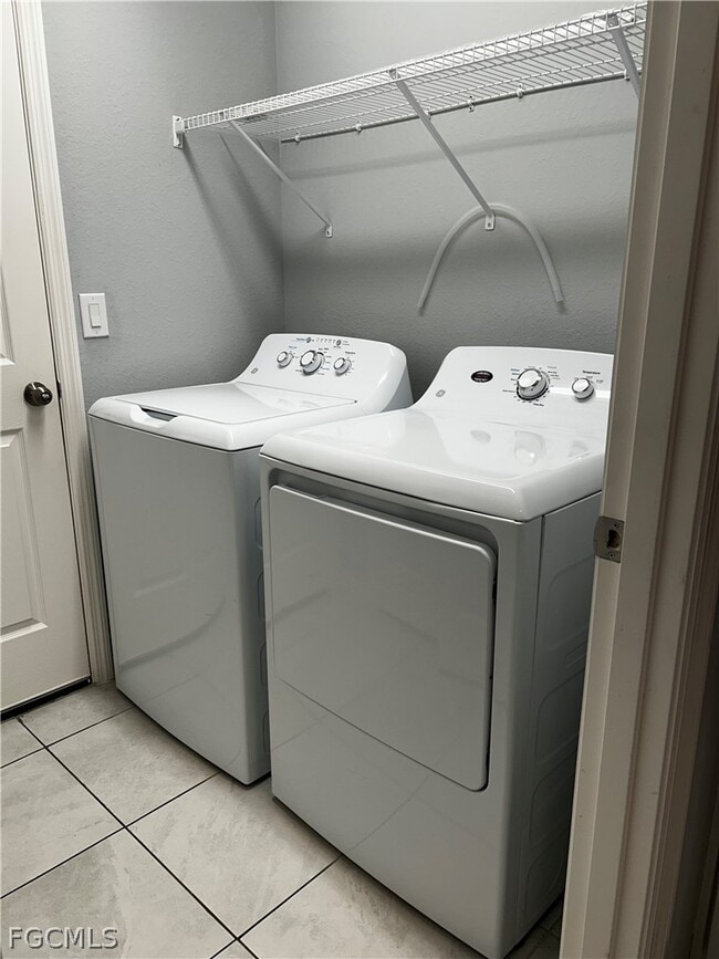 Building Photo - 1011 NW 22nd Terrace