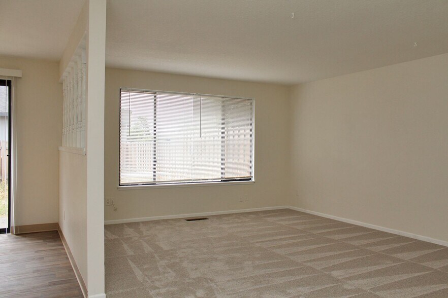 Building Photo - 804-804 SW 29th Way