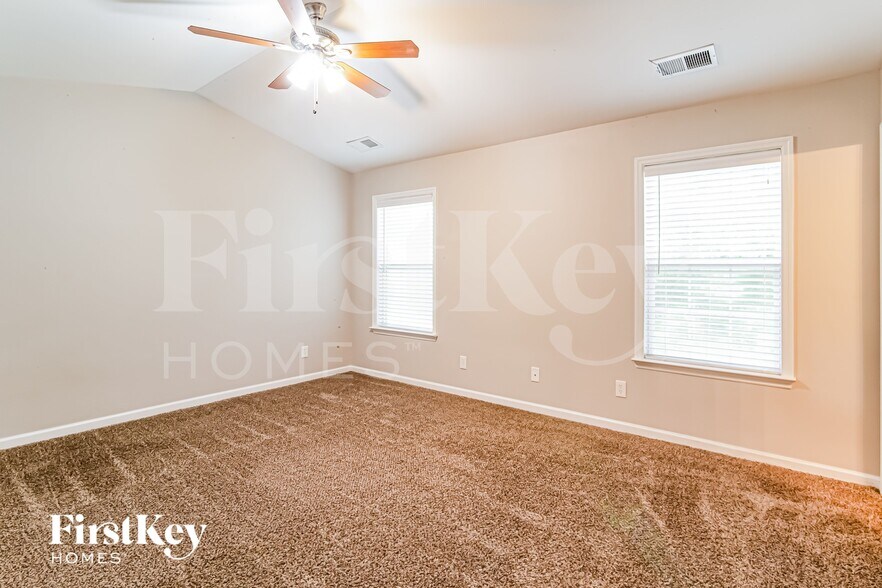 Building Photo - 8963 Buck Run Ct