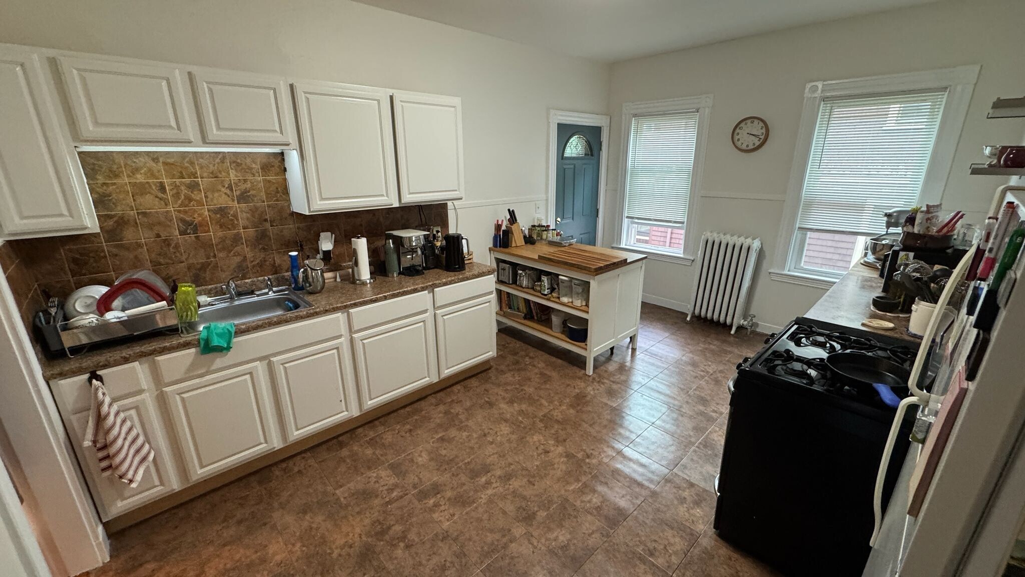 Building Photo - 66 Hall Ave