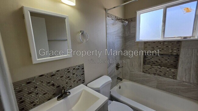 Building Photo - 7691 Leyden Ln