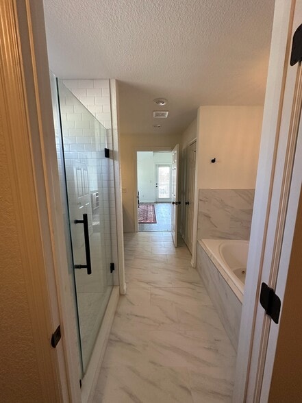 Building Photo - 571 N Rupple Rd