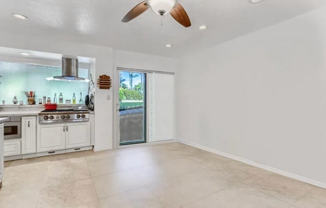 Building Photo - Coastal Carlsbad 3 Bed, 2 Bath with Lagoon...