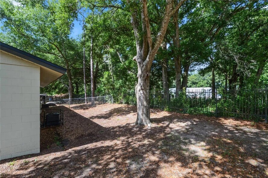 Building Photo - 1600 Cimarron Hills Dr