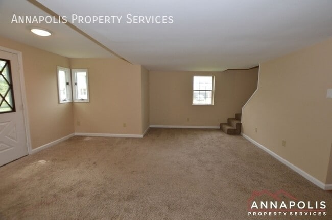 Building Photo - 536 Tepper Rd