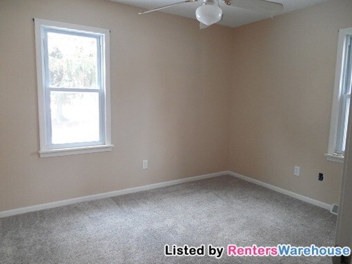 Building Photo - 7165 Sunrise Dr