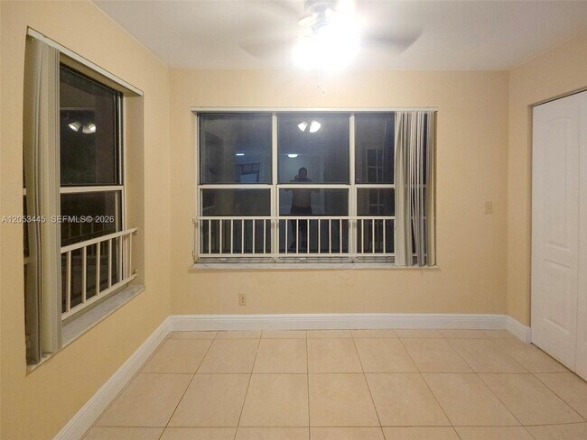 Building Photo - 3310 Pinewalk Dr N