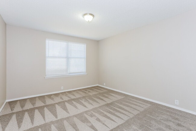 Building Photo - 1511 Columbia Dr